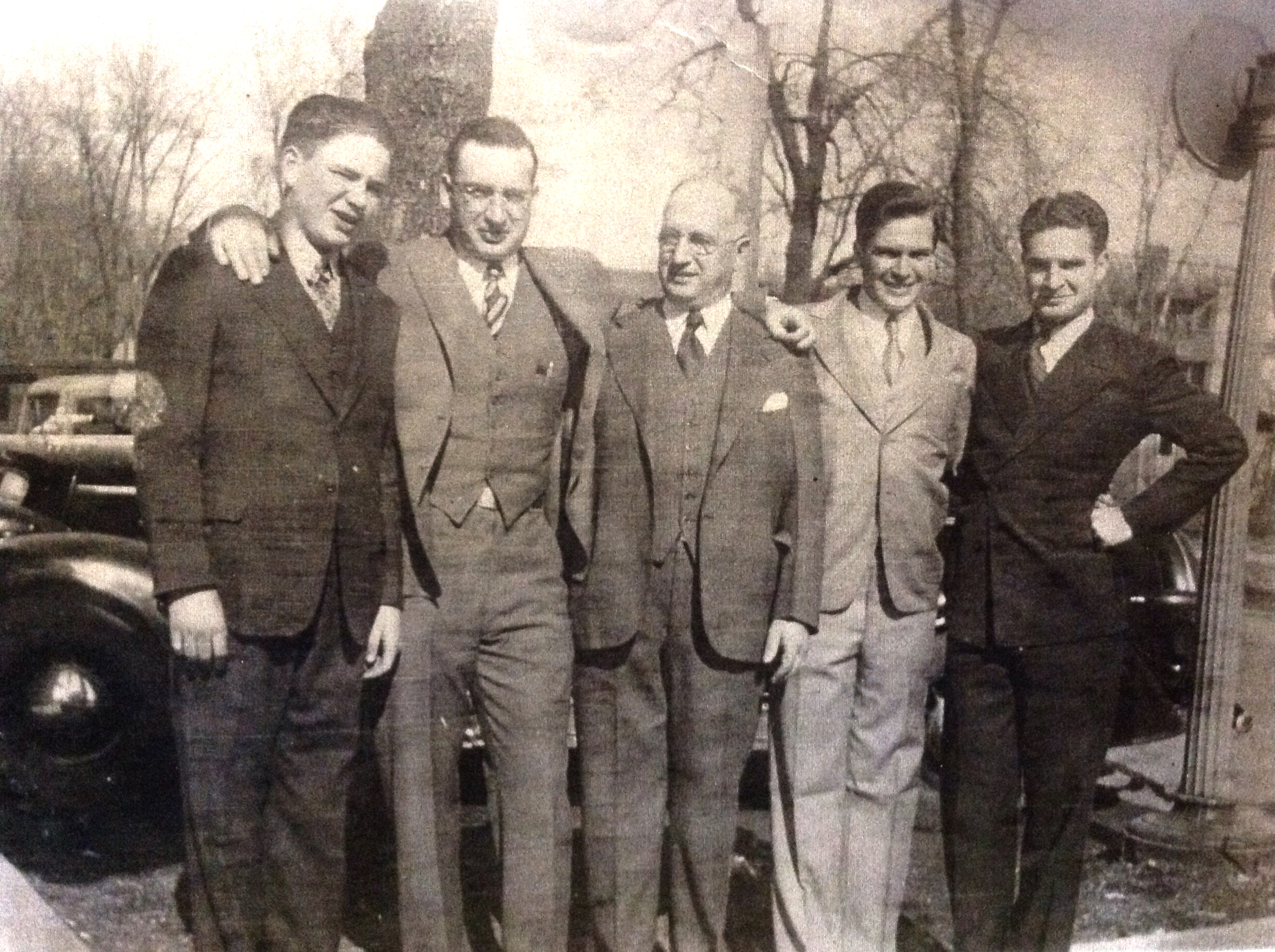 Photo of photos/William Caddell McLennan 1884-1970 & sons photo Chicago